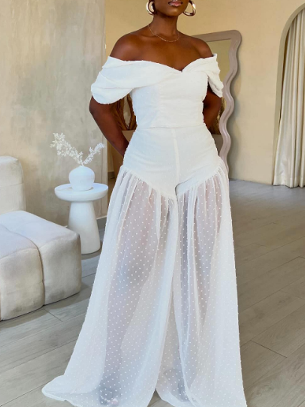 Elegant Plain Regular Fit Cold Shoulder Jumpsuit With No